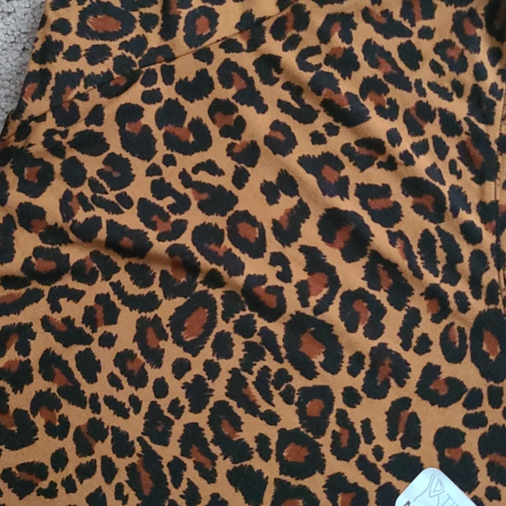 NWT Time & Tru Maternity Cheetah tee shirt XXL - Picture 3 of 3